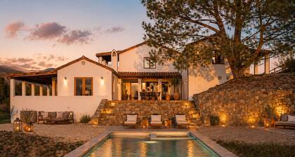 Modern Ojai Estate with 360 view & Infinity Pool 6 miles to Ojai