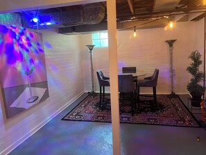 Dining - Luxury 4 bedroom house with amazing outdoor lighting and  water feature! (Omaha)