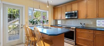 Entire home in Vancouver, Canada