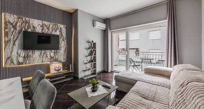 Sunset Apartment | 1BR Escape by PikHost