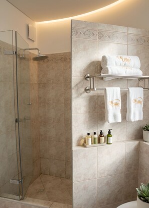 Comfort Single Room | Bathroom - De Ville Inn (Miraflores)