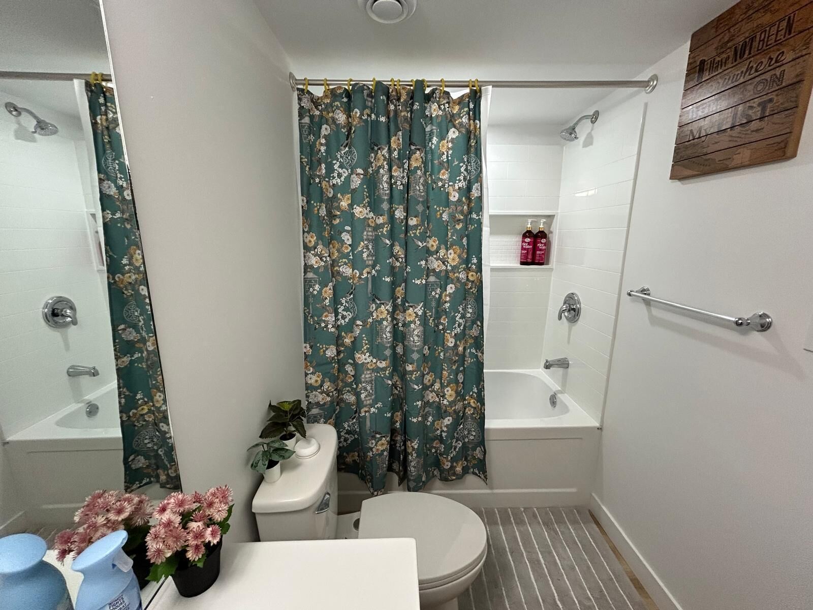 Towels, soap, toilet paper