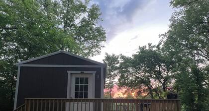 Tiny Cabin in the woods with perfect Sunsets