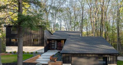 New listing! 4BR Holland Getaway Near Lake Michigan Beaches & Kirk Park
