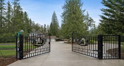 2 Acres Private Gated Retreat Near Lake Morton