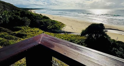 Valla Beach Getaway - Ocean Views - 2 bed cottage - Pet Friendly - Walk to Beach