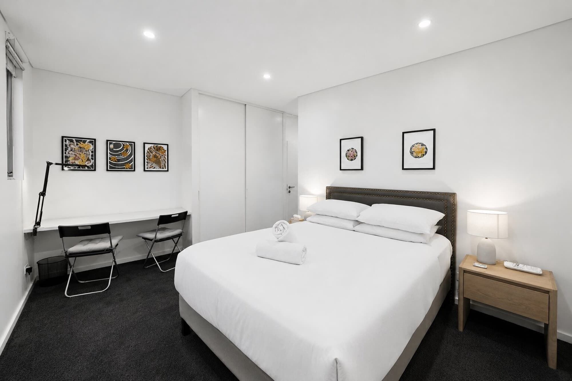 1 bedroom, desk, WiFi, bed sheets