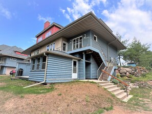 Exterior - Enjoy 3 full-size units! Long Lake North – Luxury Lakeside Complex (Phillips)