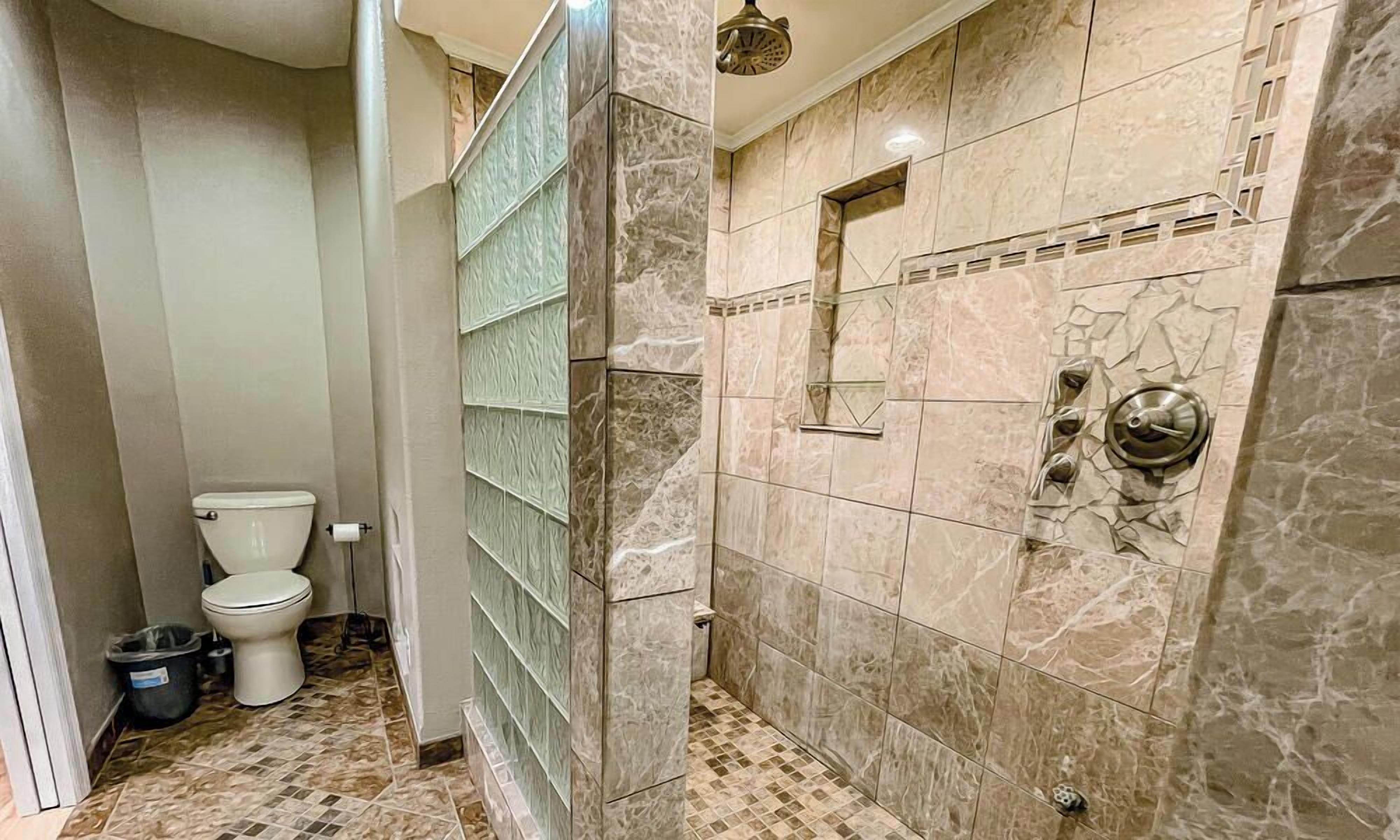 Shower, towels