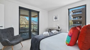 Room - Apt 10a- 1BR Alpine Nook with River Views (Queenstown)