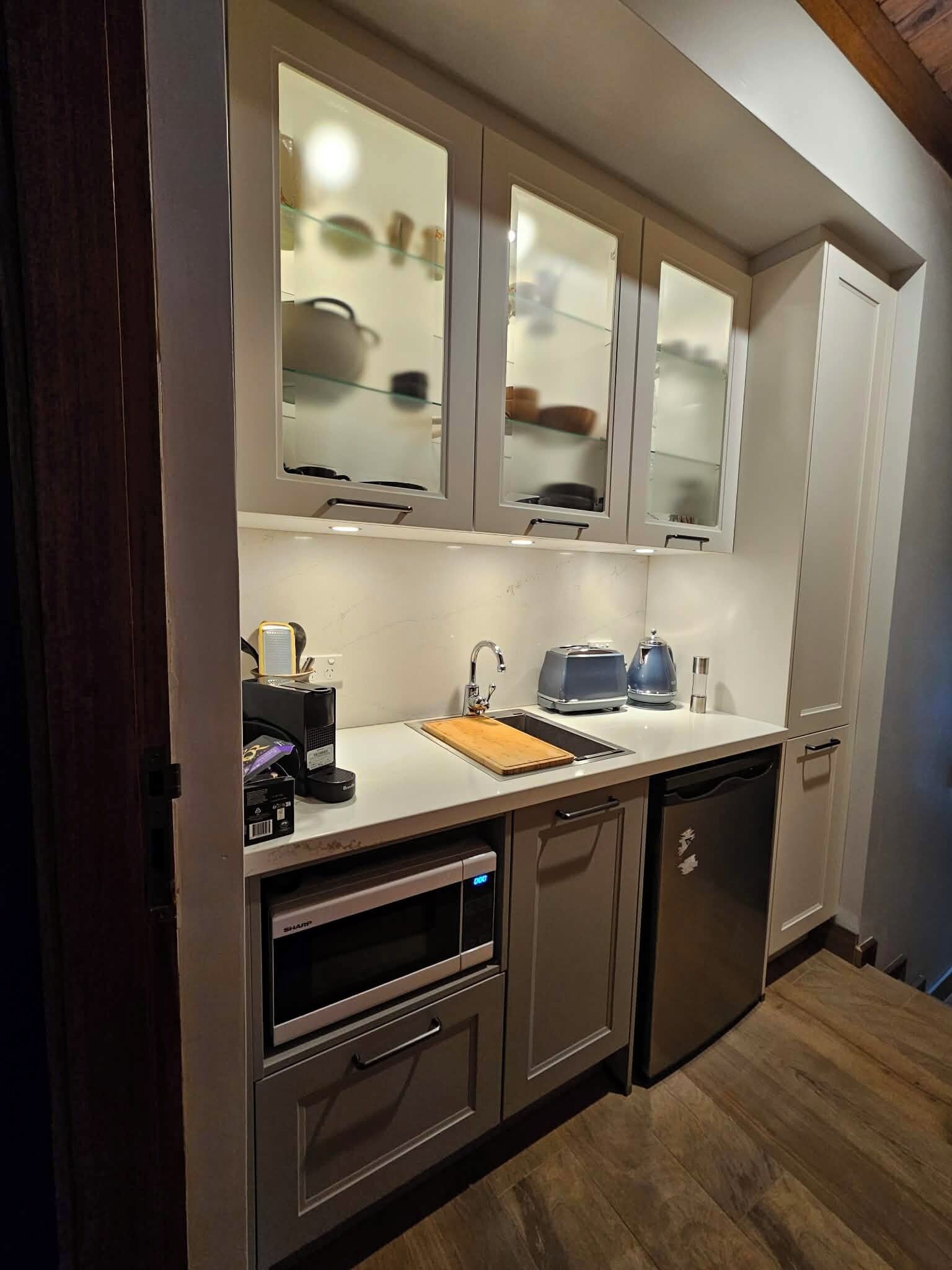Fridge, microwave, coffee/tea maker, electric kettle