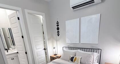Marvelous 1-bedroom guesthouse with AC centrally located in Gilbert