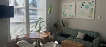 Sooke Broomhill Abode