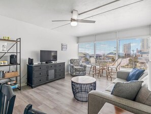 TV, offices - Relaxing Place to Stay, 1 BR unit near the Beach (North Myrtle Beach)