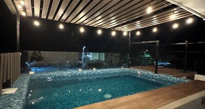 Incredible oceanfront home with private pool