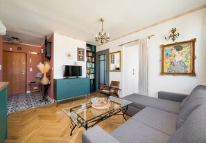 Living area - Pole Mokotowskie Charming Apartment (Warszawa)
