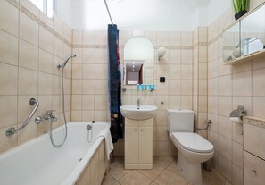 Bathroom - Muranów Art Apartment (Warszawa)