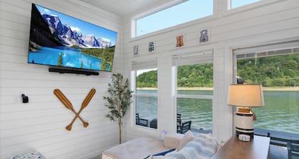 Wake House - One of a Kind Floating Home on Lake Cumberland - Boat Slip - Boat Ramp Access - Sleeps 20