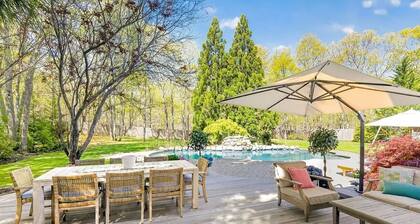 Newly Furnished Hamptons Retreat with total privacy and resort style living