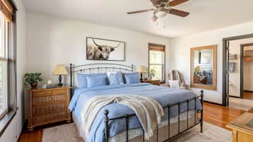 Iron/ironing board, travel cot, Internet, bed sheets