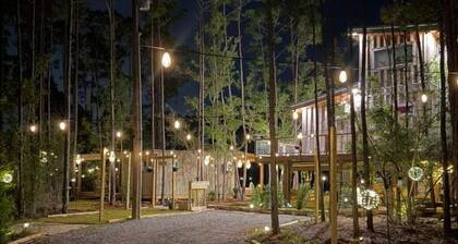 Water + Woods – Unique Treehouse Retreat on 10 Private Acres in Gulf Shores