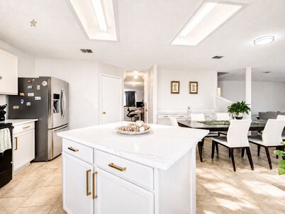 3500 sq ft, Home with 4 Bedrooms, 3 Bathrooms, Fully Equipped Home Office