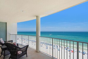 A balcony with a view of the beach and ocean. - Free beach chairs!!! LONG BEACH one bedroom!! Great views! (Panama City Beach)