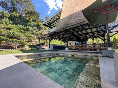 Private Pool-River Refuge near San Jose