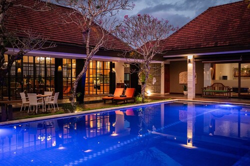 The Casa Amaya: Luxury 3BR Villa and Pool