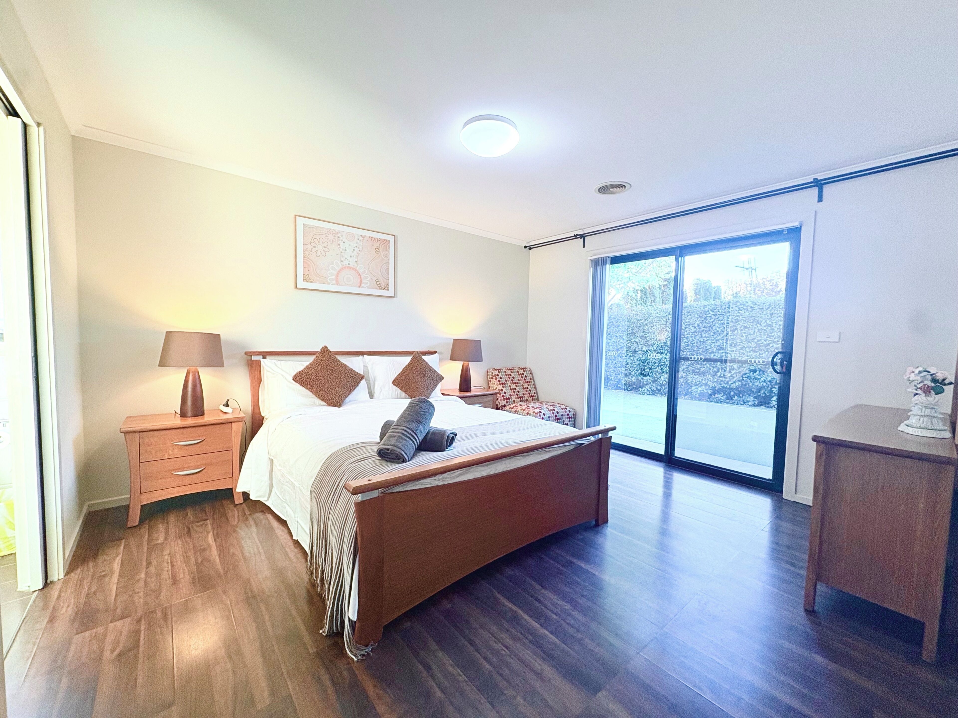 4 chambres, fer et planche à repasser, Wi-Fi, draps fournis