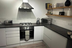 Private kitchen - House - Central Stamford - Sleeps 4 - Parking (Stamford)