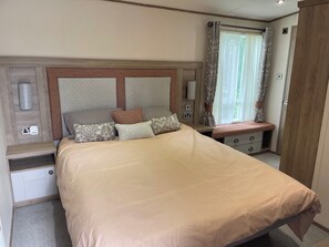 Room - The Royal Oak - Sleeps 4 - Deck - Parking (Holsworthy)