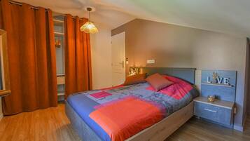 3 bedrooms, travel cot, free WiFi
