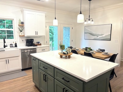 Beautiful New Construction Near Everything! Boating, Fishing and Golf, Oh Yeah!