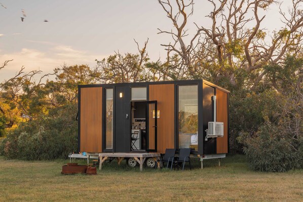 Exterior - Mikkira Koala Cabin by Tiny Away (Sleaford)