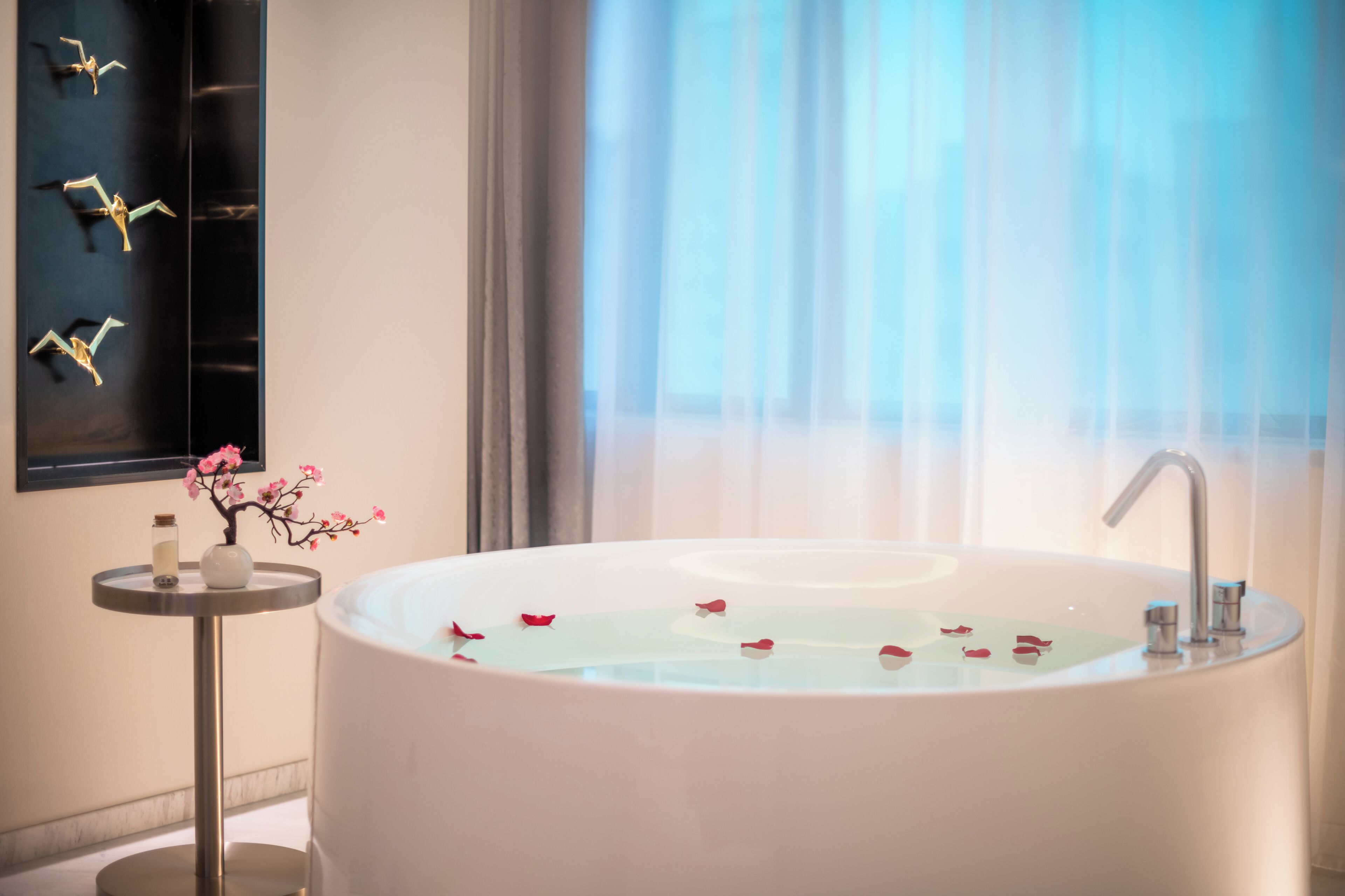 Premier Double Room | Bathroom | Rainfall showerhead, free toiletries, hair dryer, bathrobes