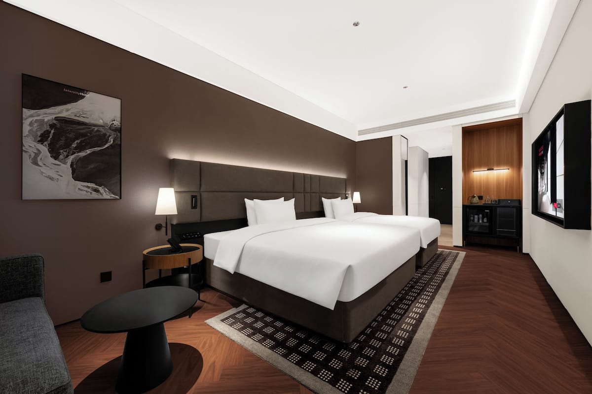 Chăn bông, nệm cao su hoạt tính (memory foam) 