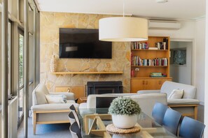 Interior - Managers House (Yarra Glen)