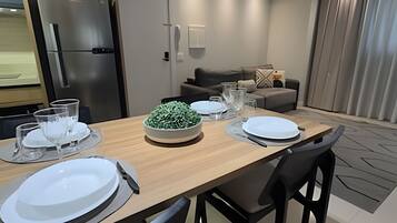Apartment | Dining