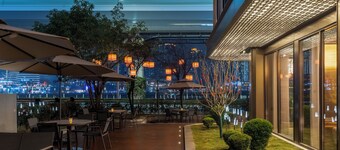 Crystal Hotel Chongqing Jialing River