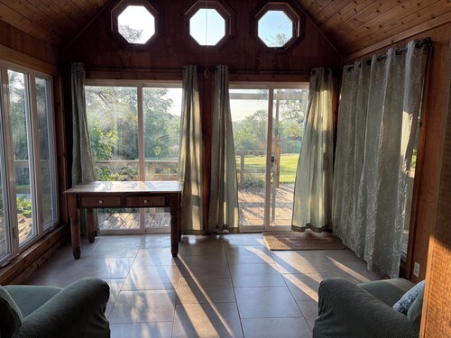 Charming 3-bedroom farmhouse in rural Platte County close to KCI.