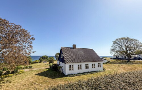 Stunning home in Gudhjem with WiFi