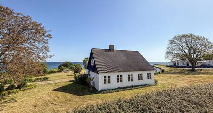 Stunning home in Gudhjem with WiFi