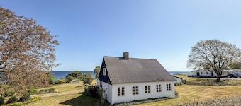 Stunning home in Gudhjem with WiFi
