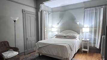 3 bedrooms, desk, free WiFi, bed sheets