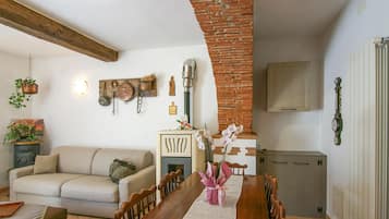 Smart-TV, Kamin, DVD-Player