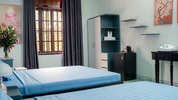 Deluxe Double Room, City View | Desk, laptop workspace, free WiFi