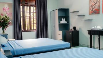 Deluxe Double Room, City View | Desk, laptop workspace, free WiFi