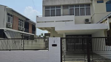 Casa, 3 habitaciones, con acceso para personas discapacitadas, vista a la ciudad