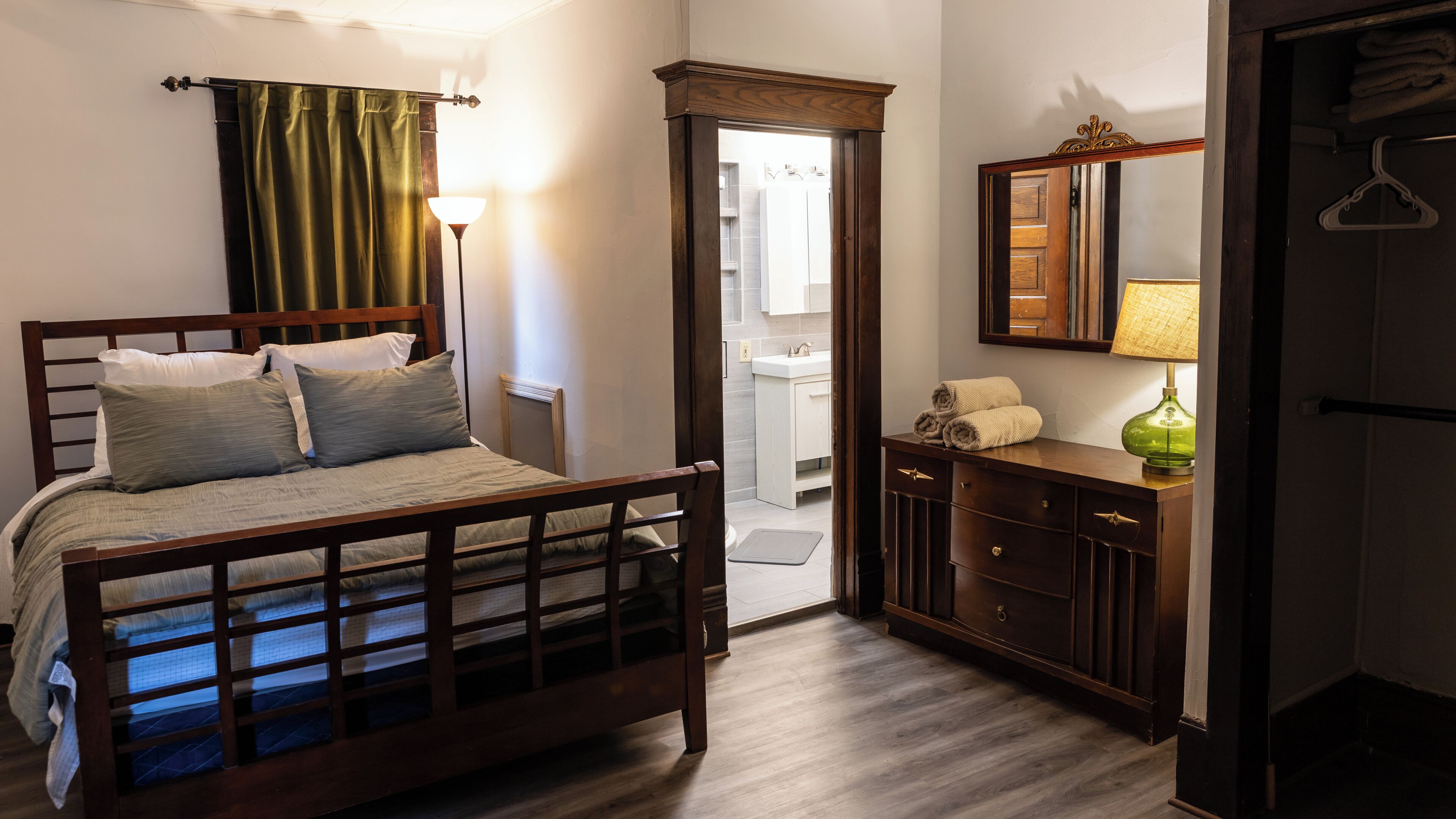 Desk, iron/ironing board, free WiFi, bed sheets